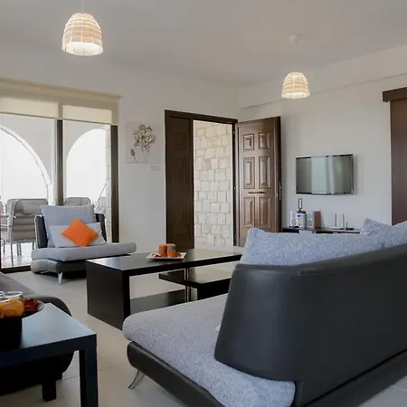 Valentine's House Theletra