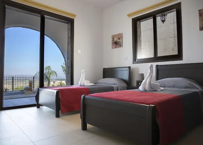 Valentine's House Theletra